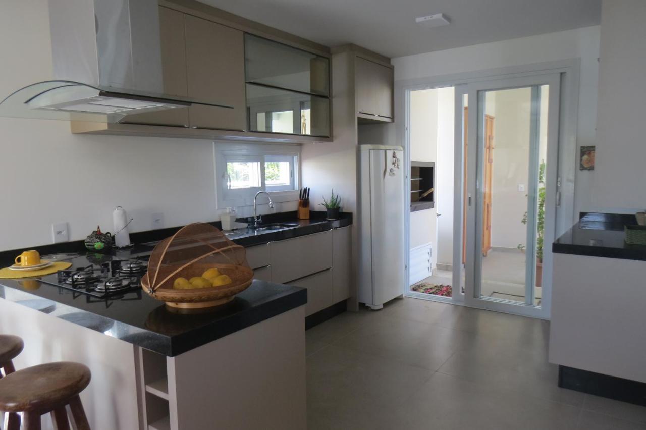 Casa Nova Confortavel E Aconchegante Гаропаба Екстериор снимка