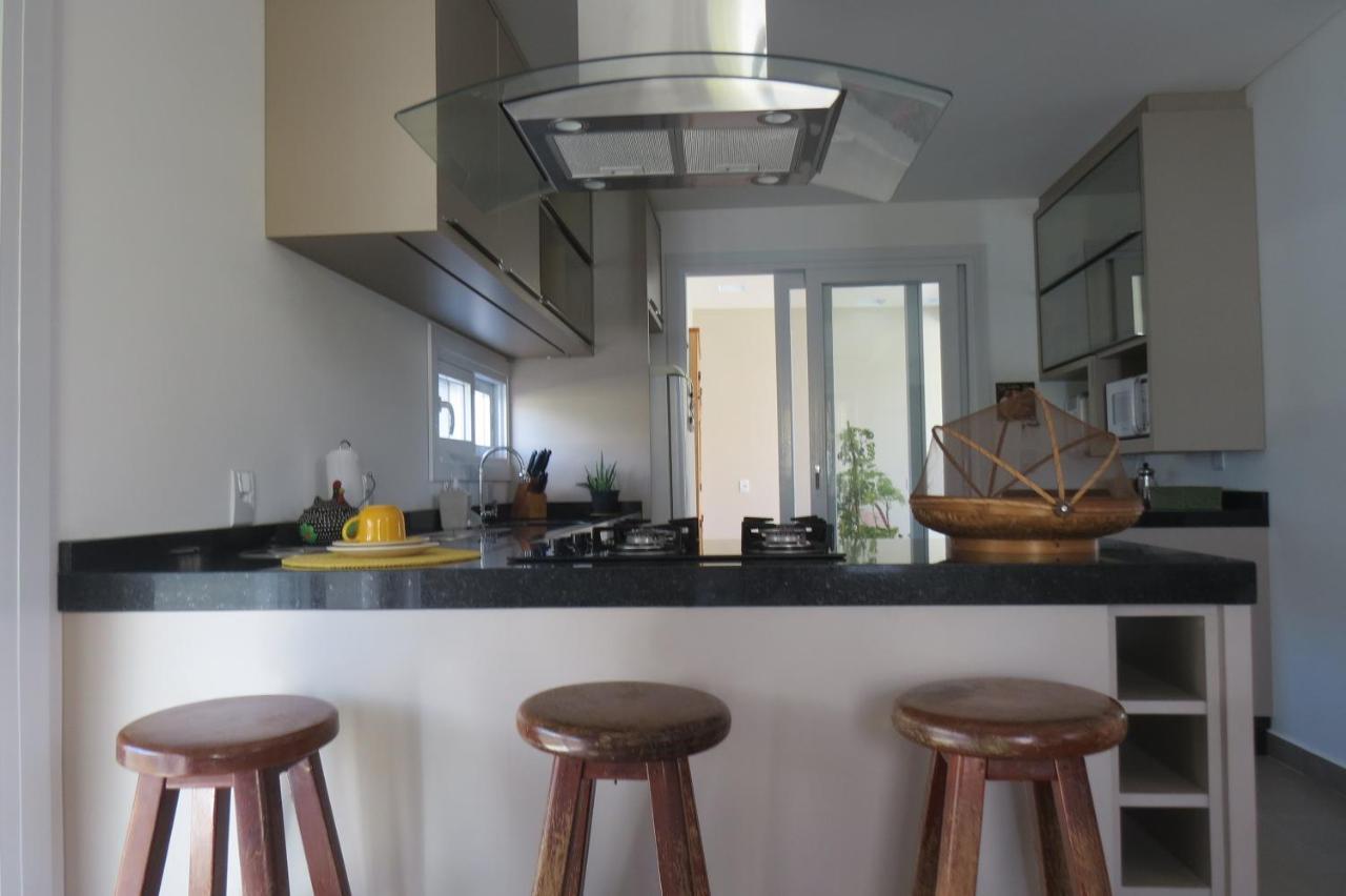 Casa Nova Confortavel E Aconchegante Гаропаба Екстериор снимка